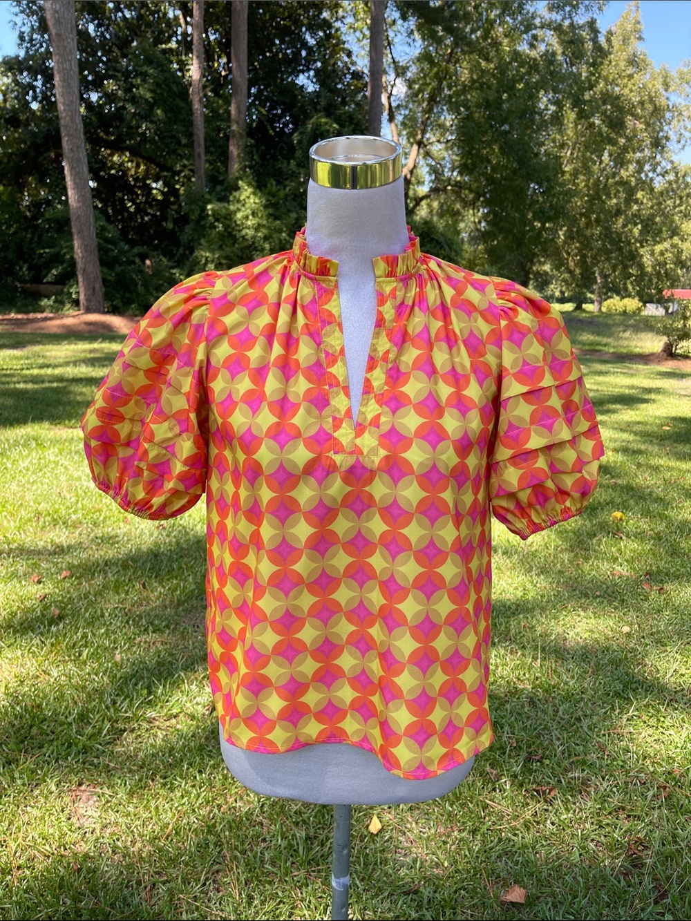 THML Yellow Abstract Split Neck
Printed Puff Short Sleeve Top Size XS - Picture 14 of 14
